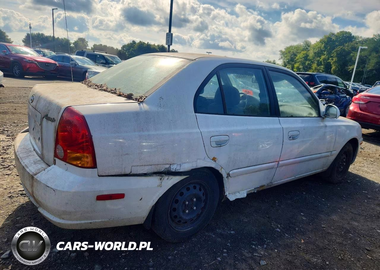 2005 Hyundai Accent Gls VIN:KMHCG45C55U658315 - 3