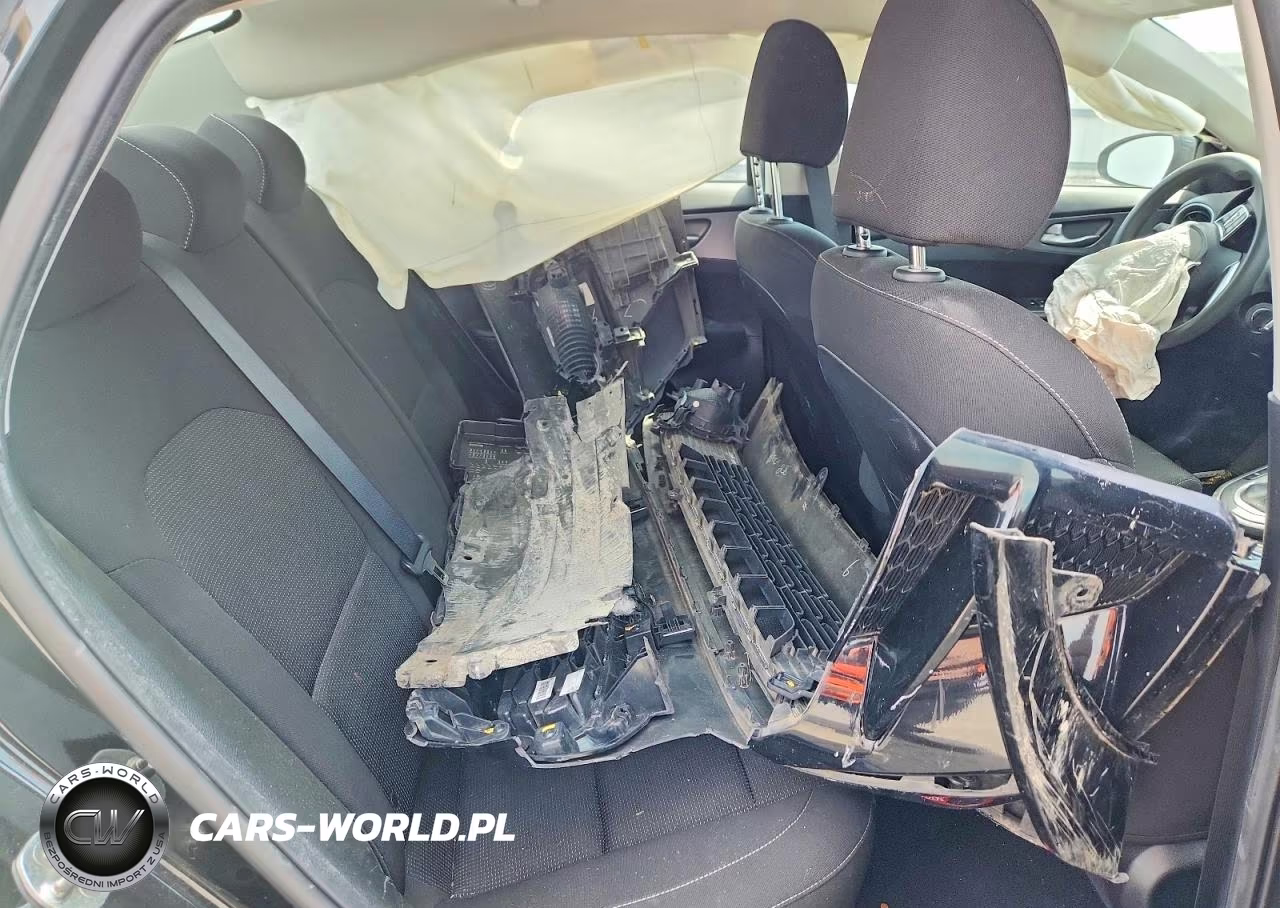 2019 Kia Forte Lxs VIN:3KPF24AD6KE130890 - 10