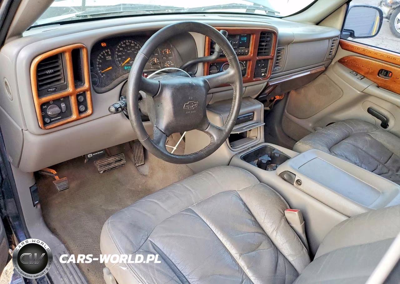 1999 Chevrolet Silverado C1500 VIN:1GCEC19T6XZ113182 - 8