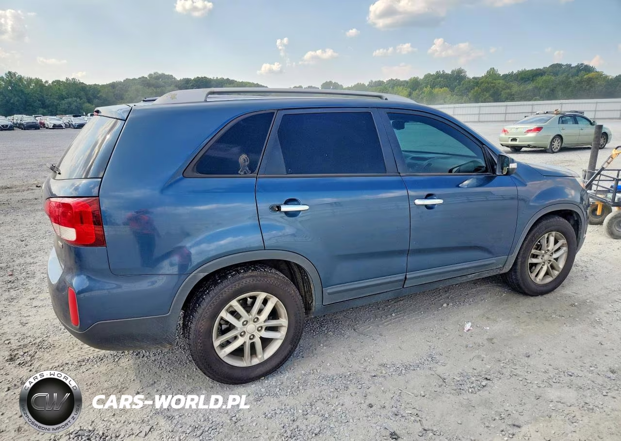 2014 Kia Sorento Lx VIN:5XYKT3A6XEG455766 - 3