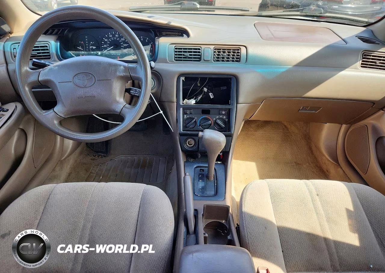 2001 Toyota Camry Le VIN:4T1BG22K91U022955 - 8