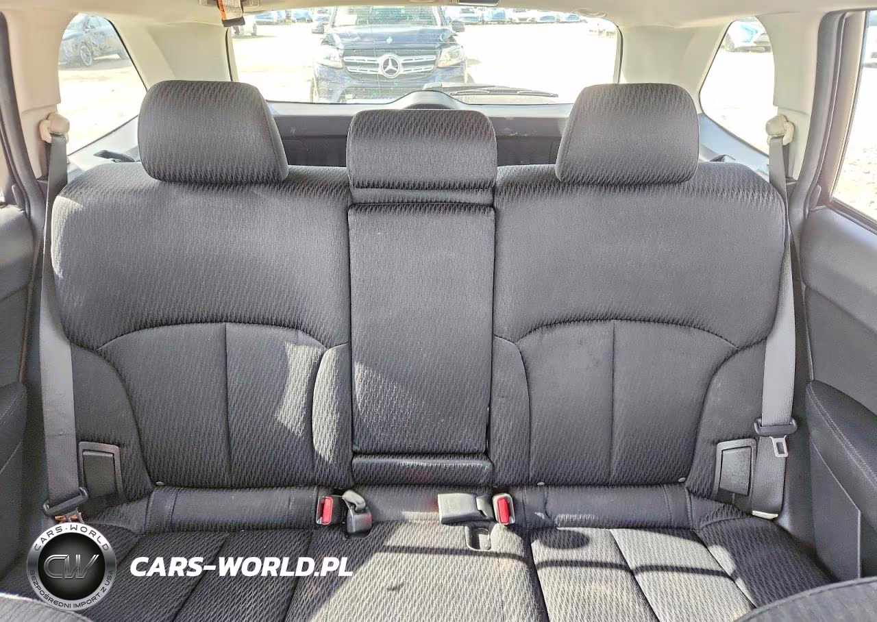 2010 Subaru Outback 2.5I Premium VIN:4S4BRBCC4A3323835 - 10