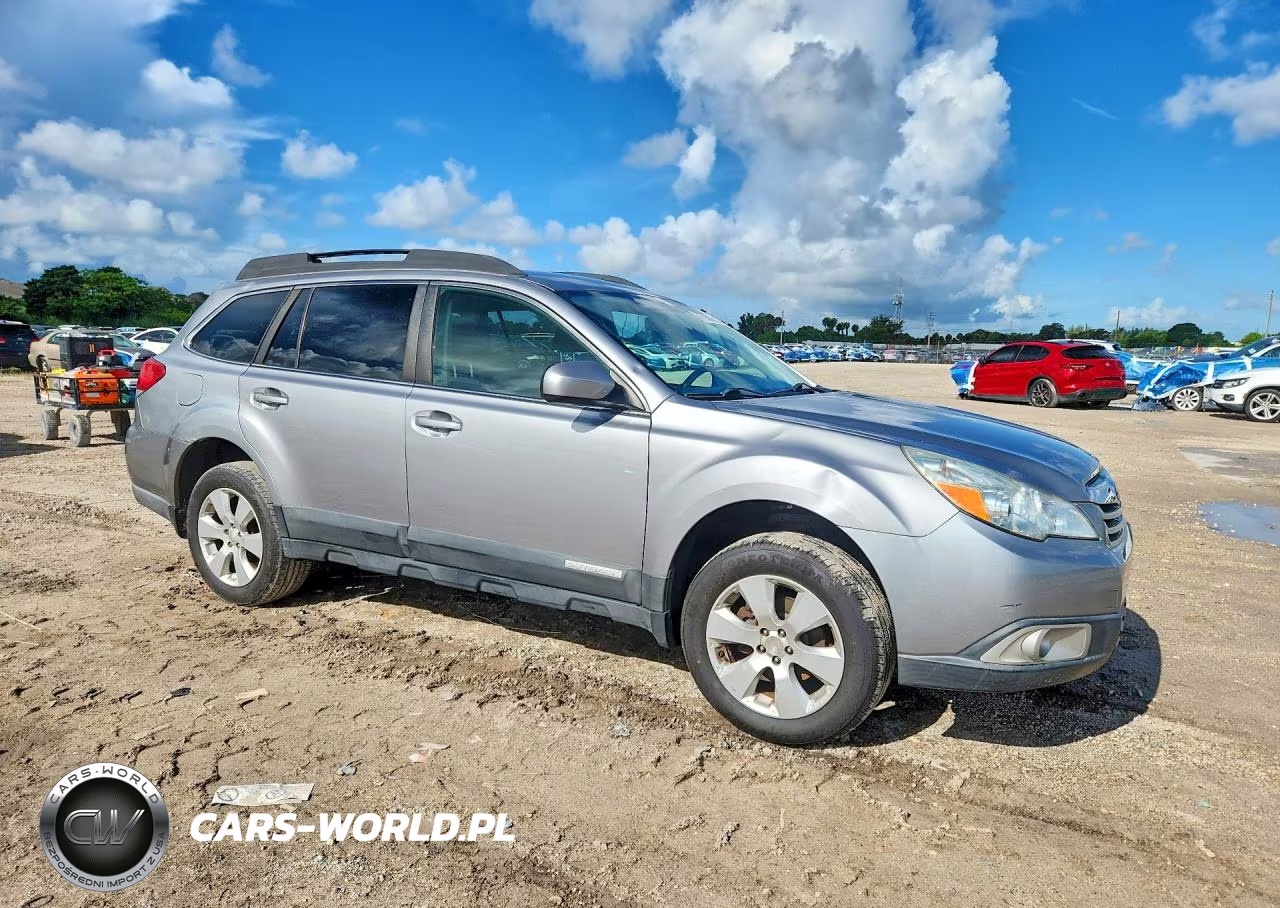 2010 Subaru Outback 2.5I Premium VIN:4S4BRBCC4A3323835 - 4
