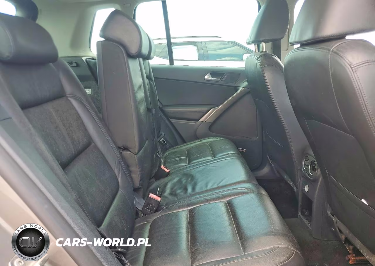 2009 Volkswagen Tiguan VIN:WVGAV95N19W000951 - 10