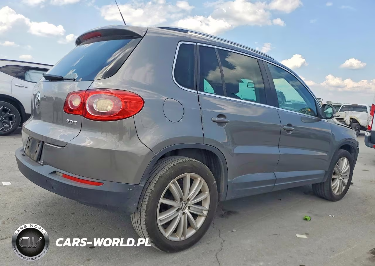 2009 Volkswagen Tiguan VIN:WVGAV95N19W000951 - 3