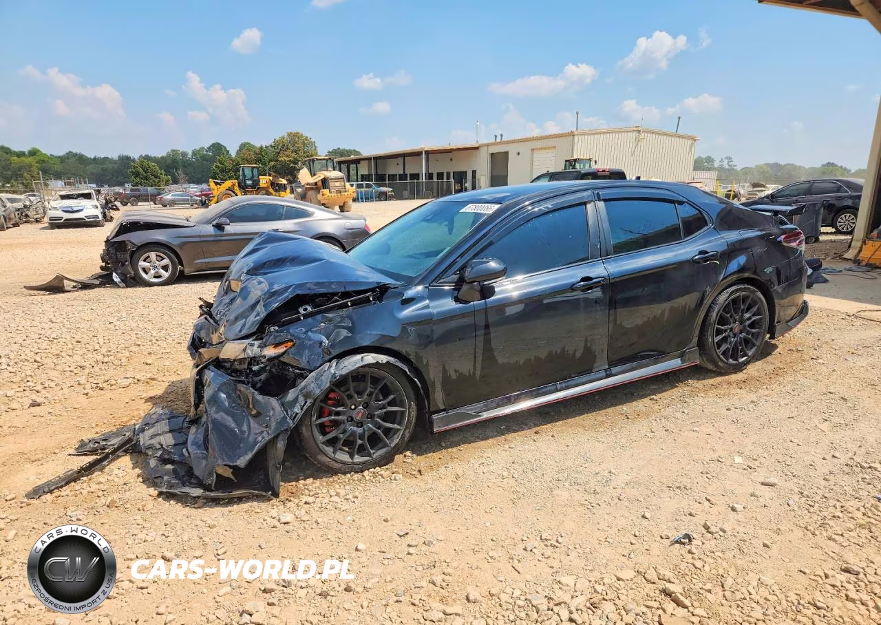 2022 Toyota Camry Trd – zdjęcie 1 z 13