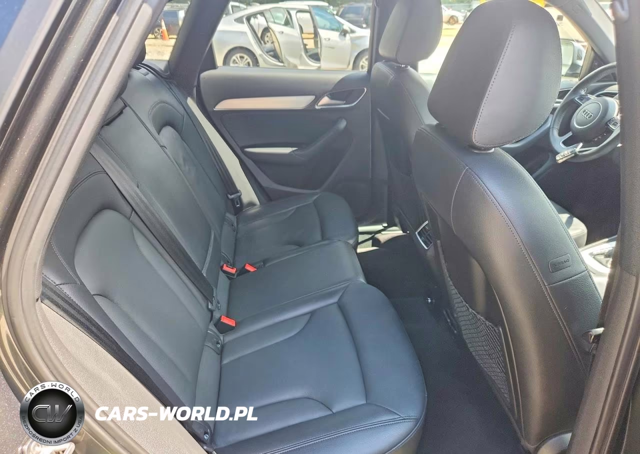 2018 Audi Q3 Premium Plus VIN:WA1HCCFS7JR025523 - 10