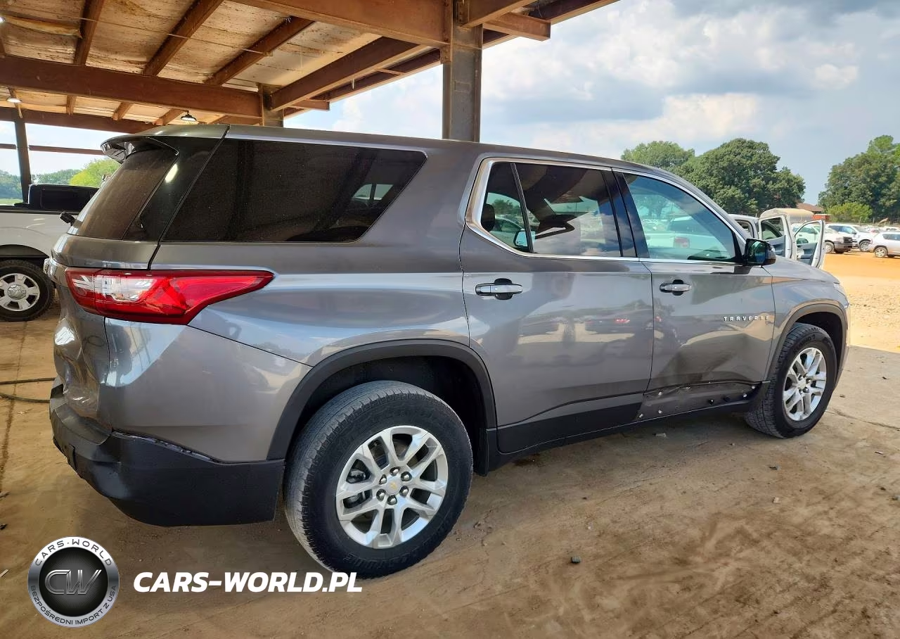 2019 Chevrolet Traverse Ls VIN:1GNERFKW2KJ166427 - 3