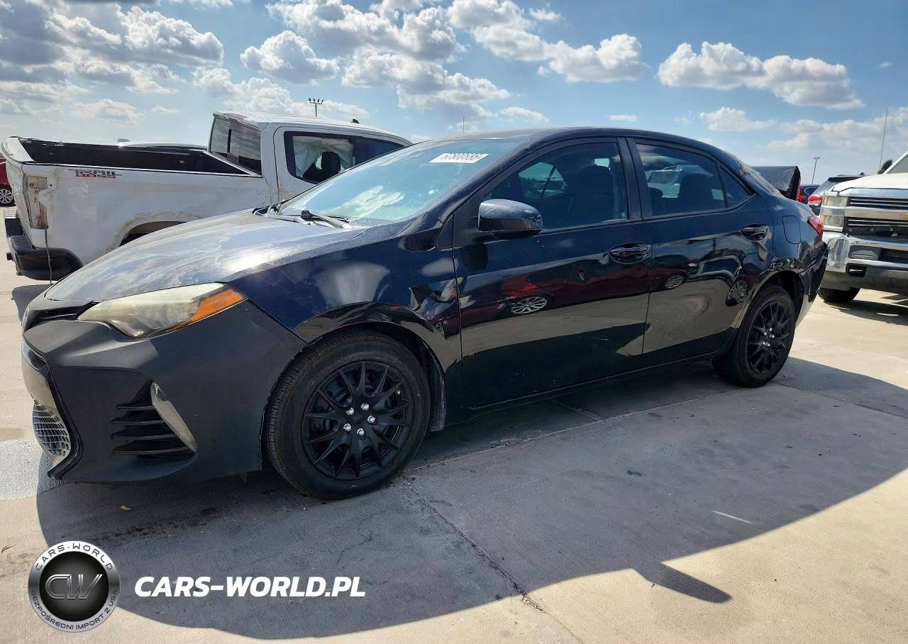 2018 Toyota Corolla Le VIN:5YFBURHE5JP793725 - 1
