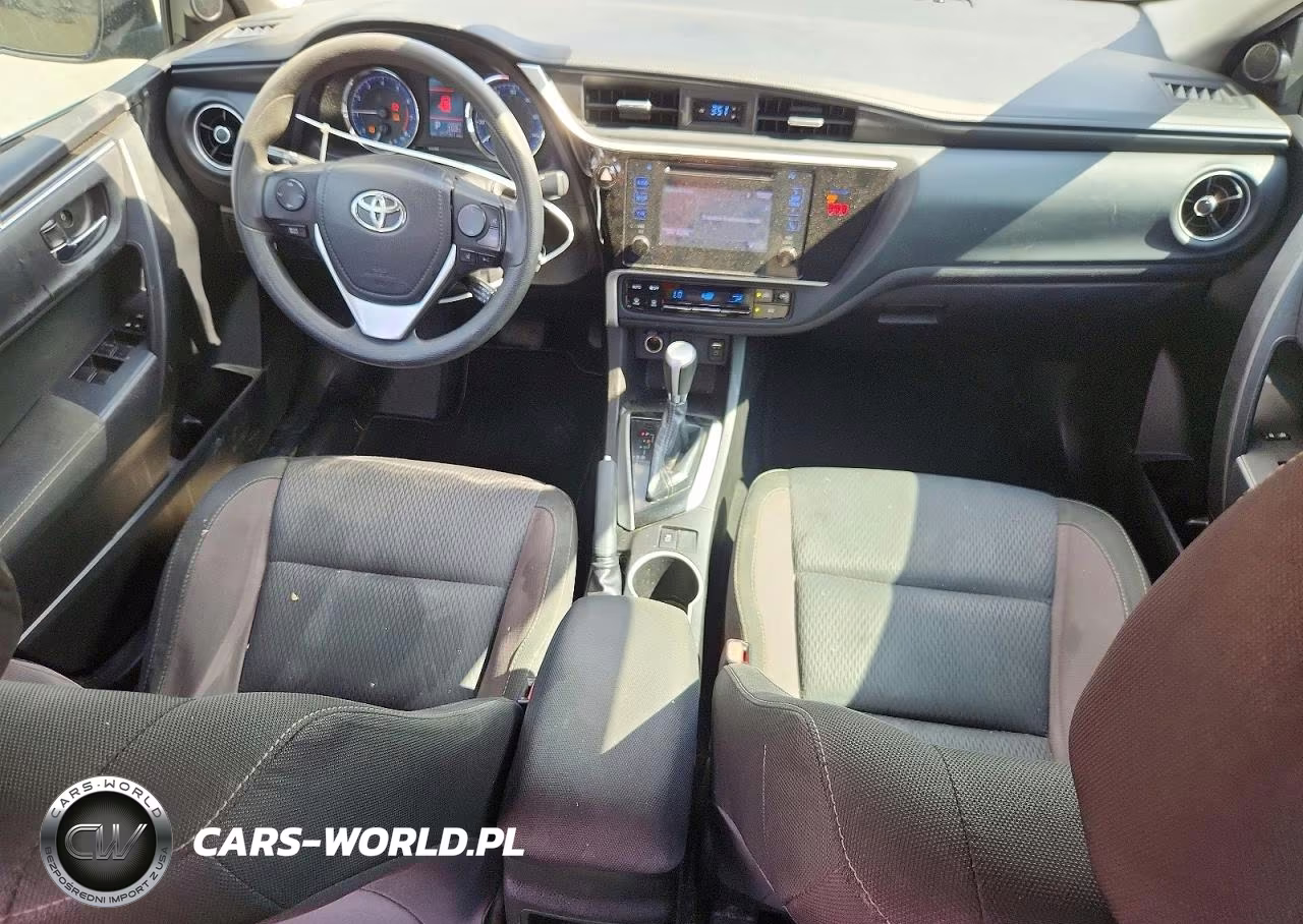 2018 Toyota Corolla Le VIN:5YFBURHE5JP793725 - 8