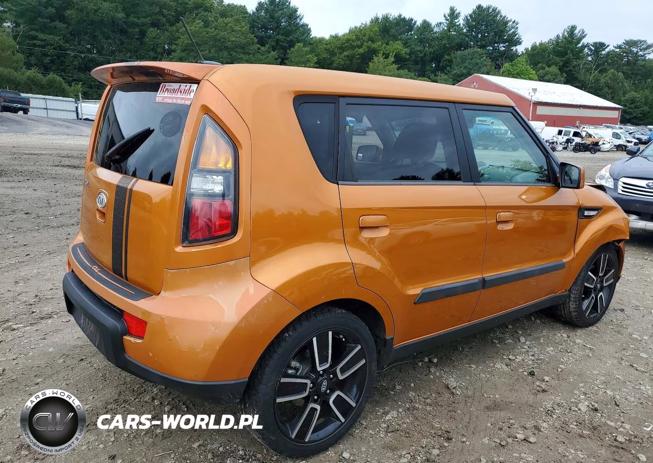 2010 Kia Soul + VIN:KNDJT2A21A7109776 - 3