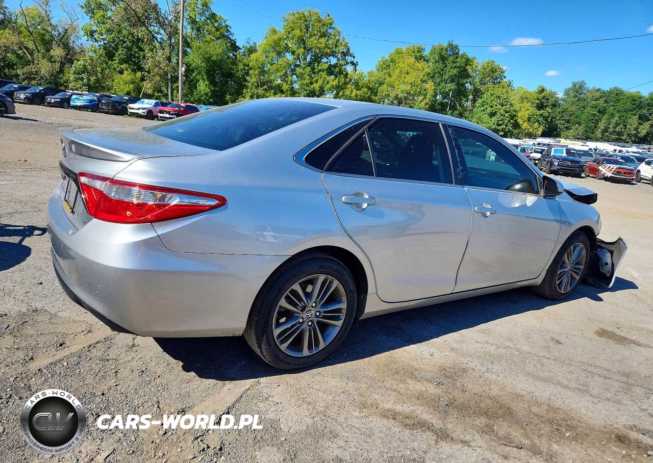 2015 Toyota Camry Se VIN:4T1BF1FK4FU966967 - 3