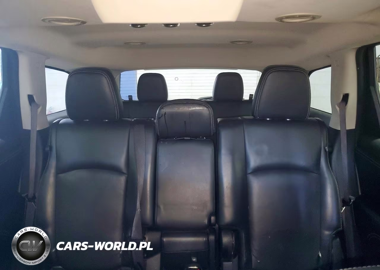 2018 Dodge Journey Crossroad VIN:3C4PDDGG3JT504401 - 10