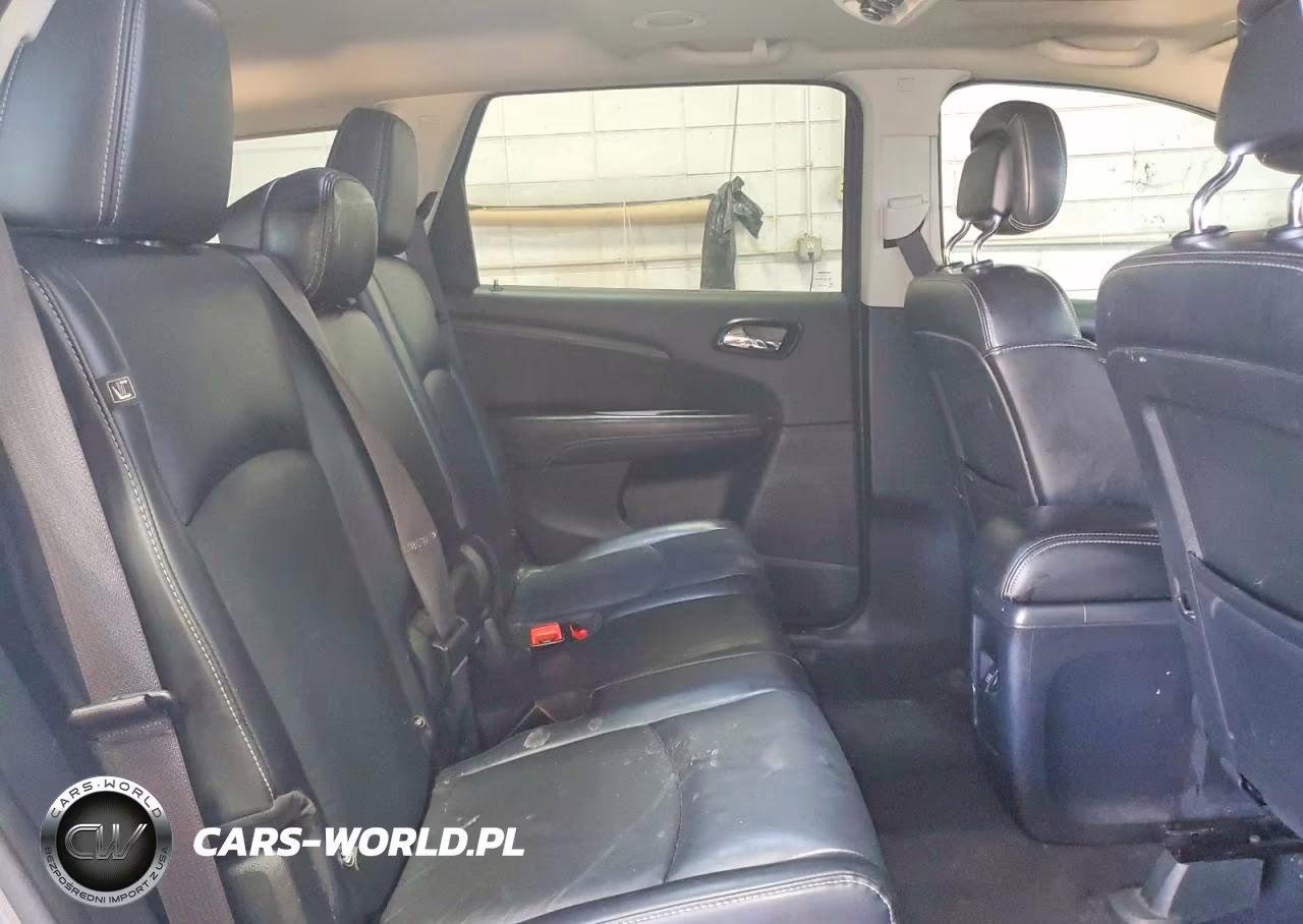 2018 Dodge Journey Crossroad VIN:3C4PDDGG3JT504401 - 11
