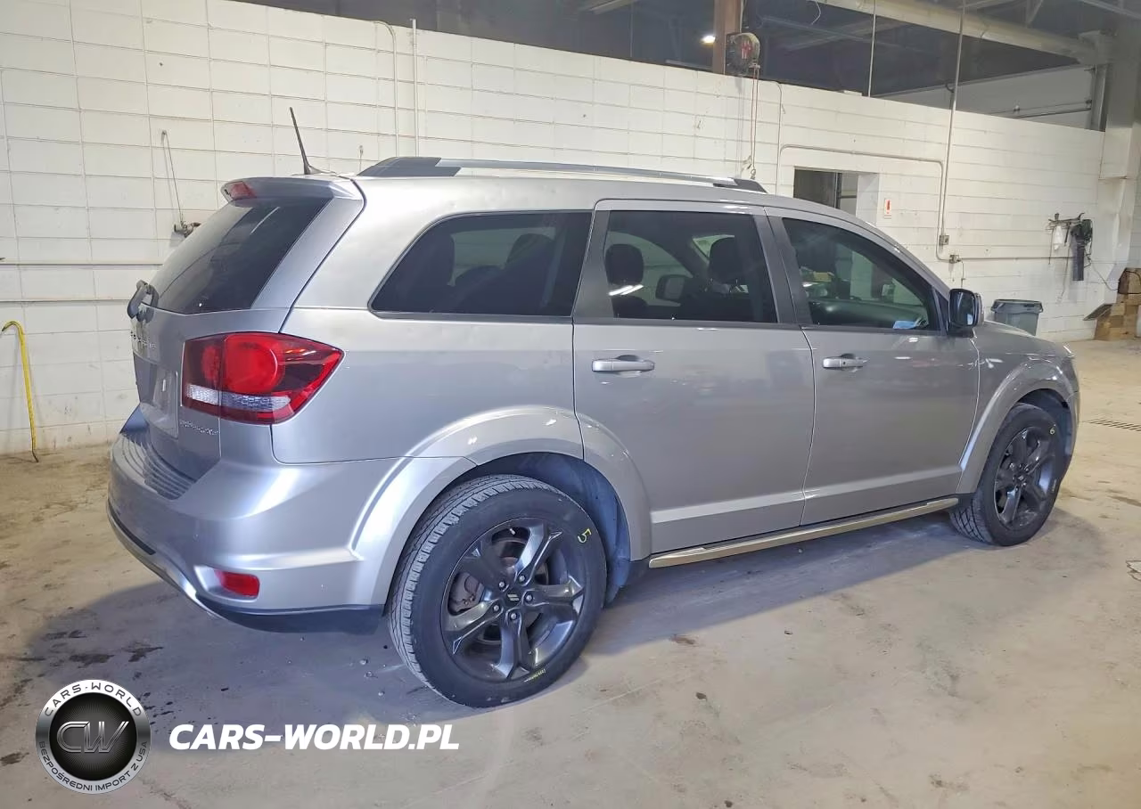 2018 Dodge Journey Crossroad VIN:3C4PDDGG3JT504401 - 3
