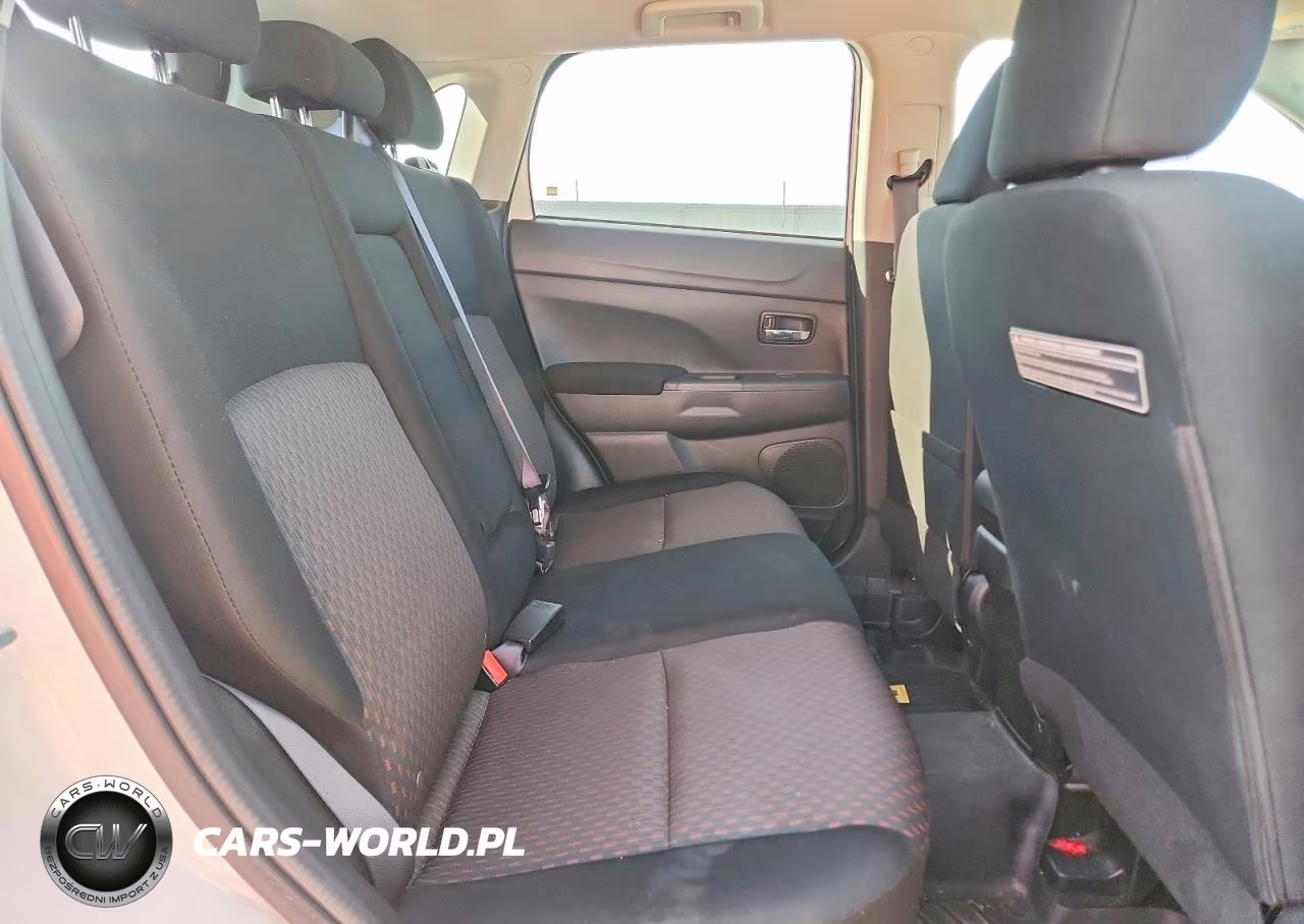 2018 Mitsubishi Outlander Sport Es VIN:JA4AR3AU0JU005264 - 11