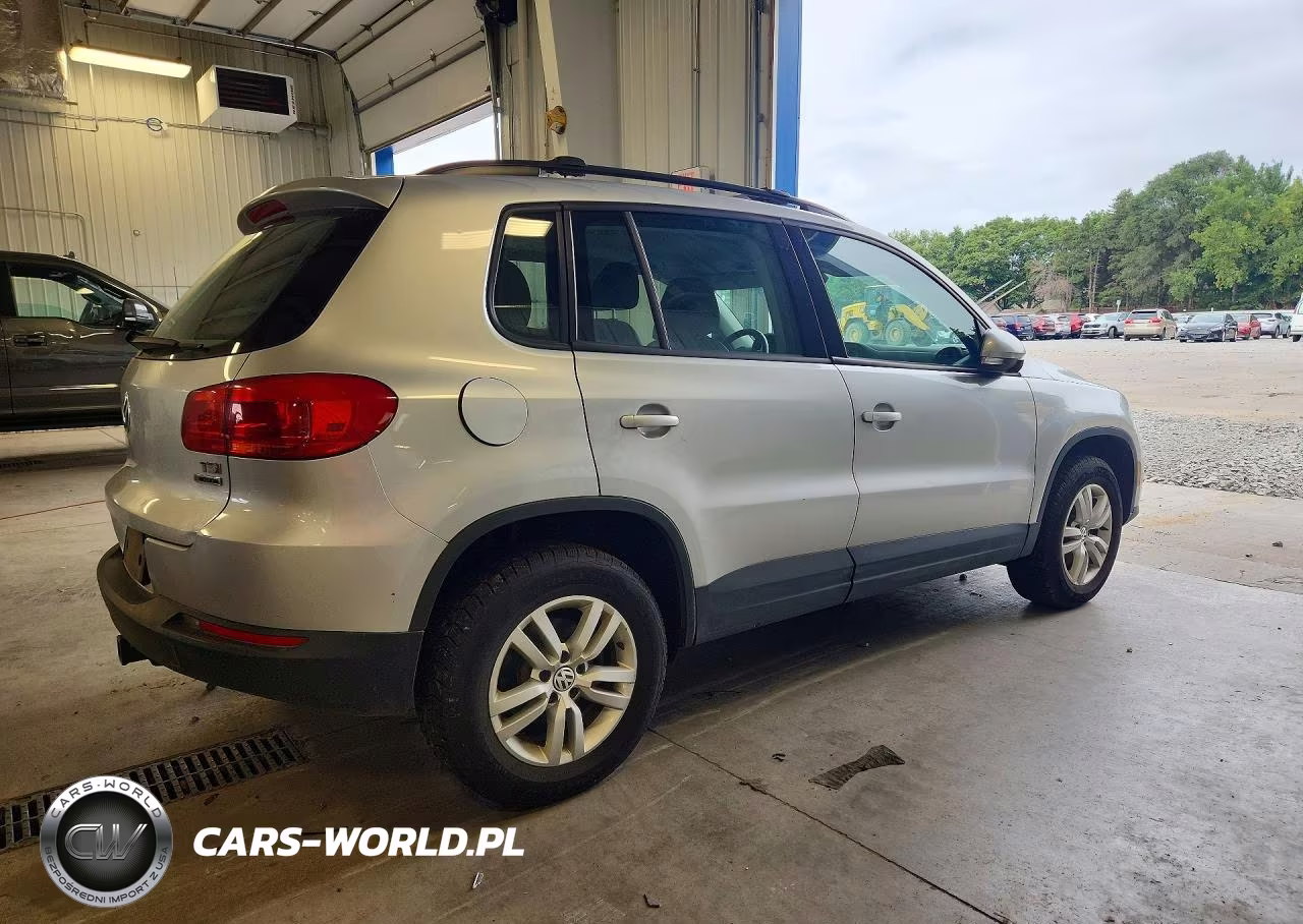 2016 Volkswagen Tiguan S VIN:WVGBV7AX0GW604486 - 3