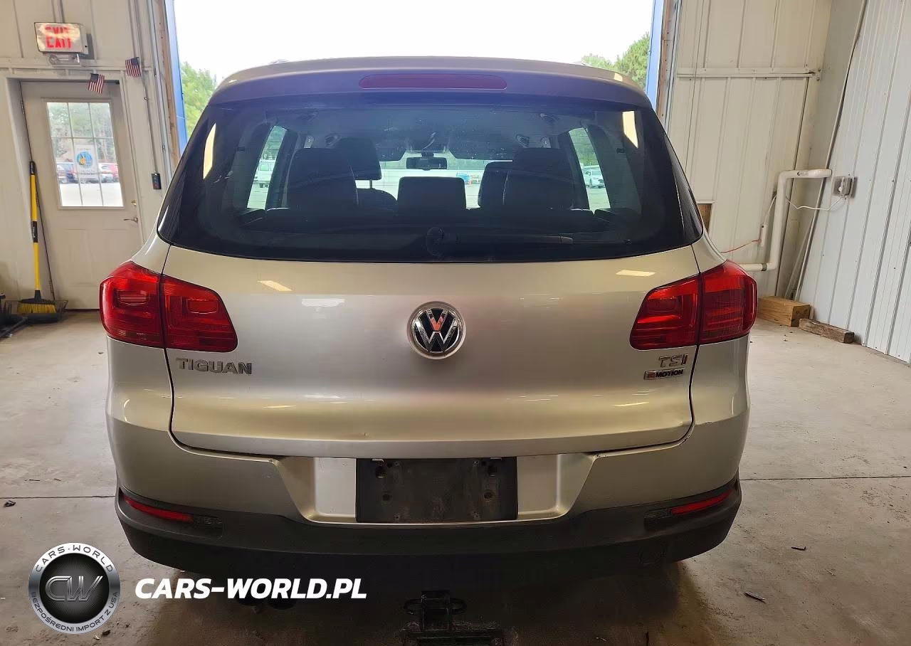 2016 Volkswagen Tiguan S VIN:WVGBV7AX0GW604486 - 6