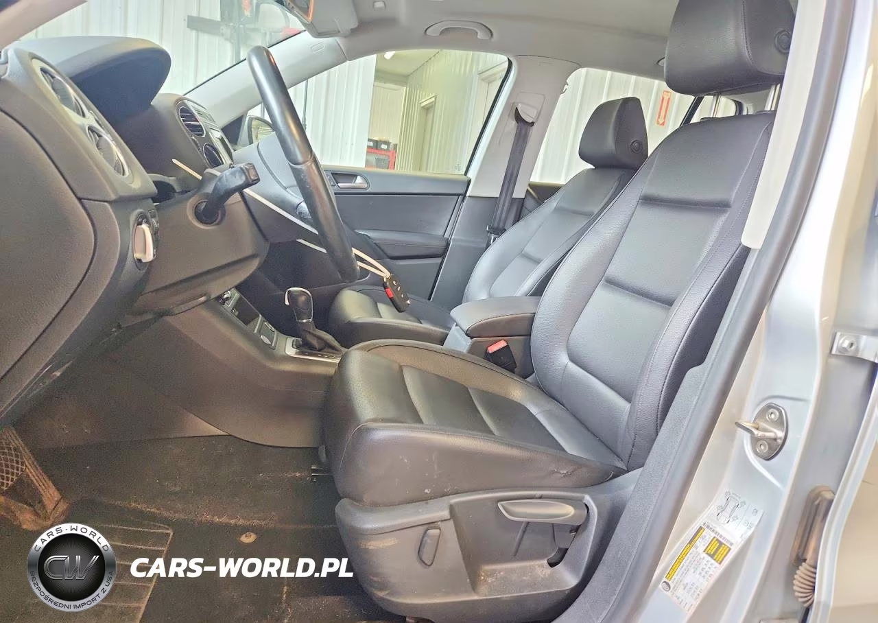 2016 Volkswagen Tiguan S VIN:WVGBV7AX0GW604486 - 7