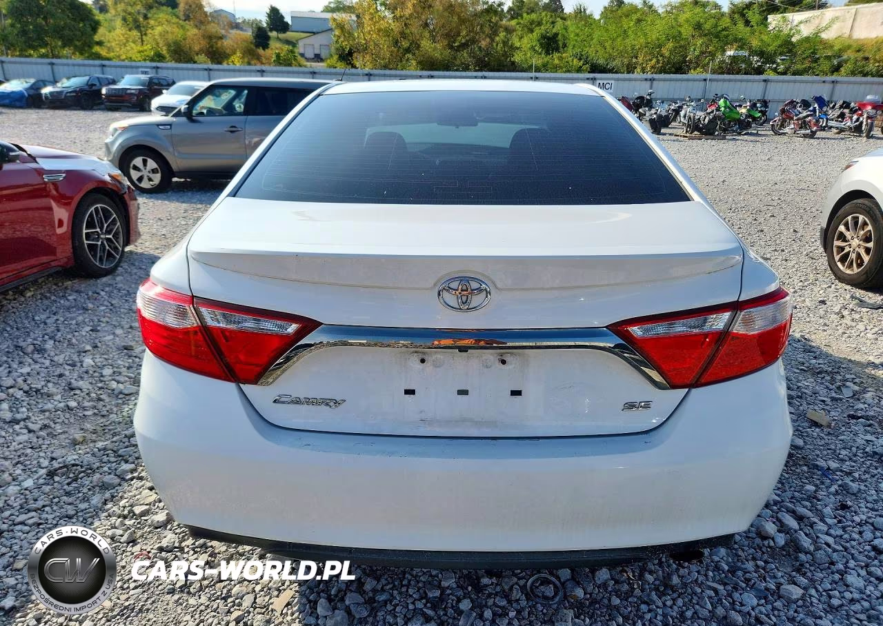 2017 Toyota Camry Se VIN:4T1BF1FK6HU418729 - 6