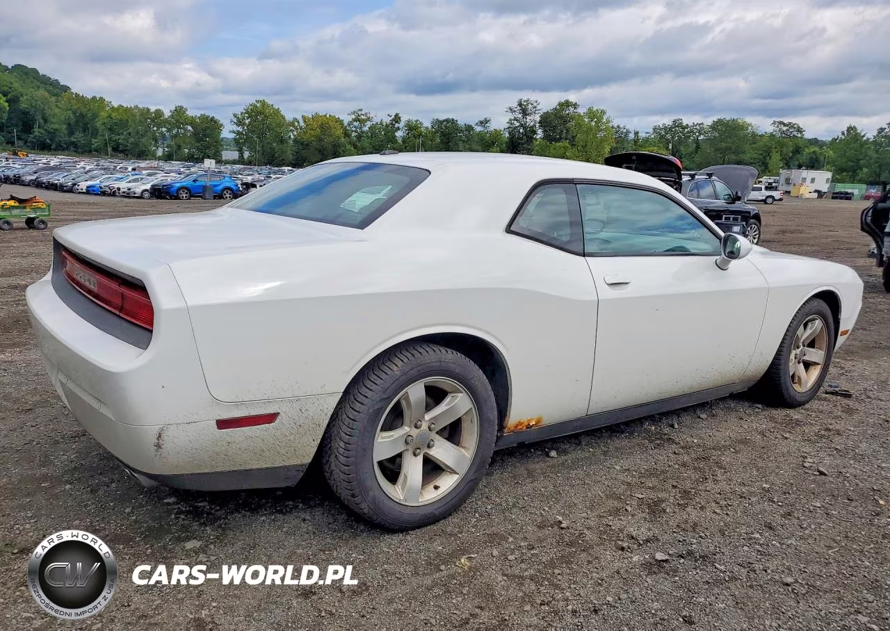 2013 Dodge Challenger Sxt VIN:2C3CDYAG8DH741661 - 3