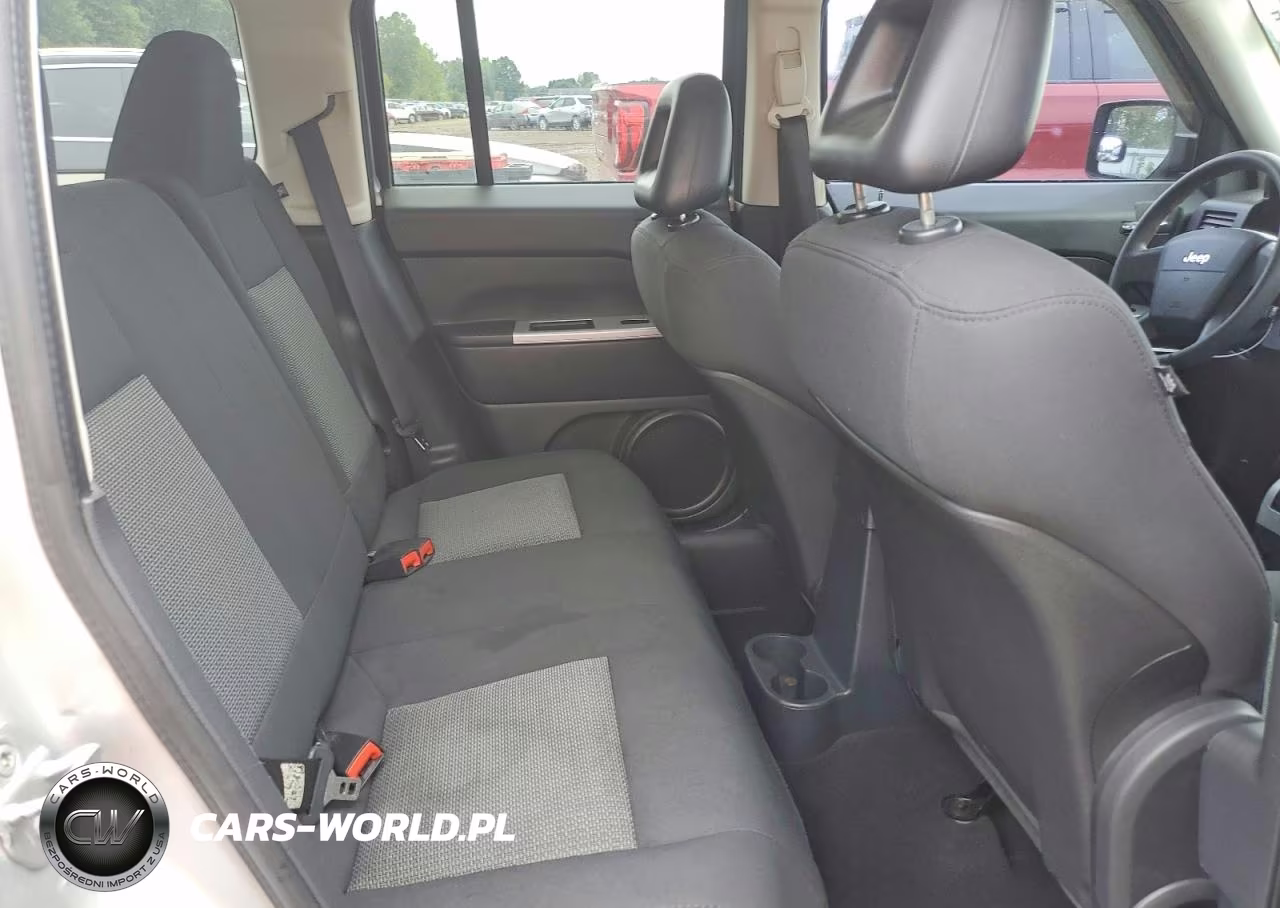 2008 Jeep Patriot Sport VIN:1J8FT28W68D730627 - 11