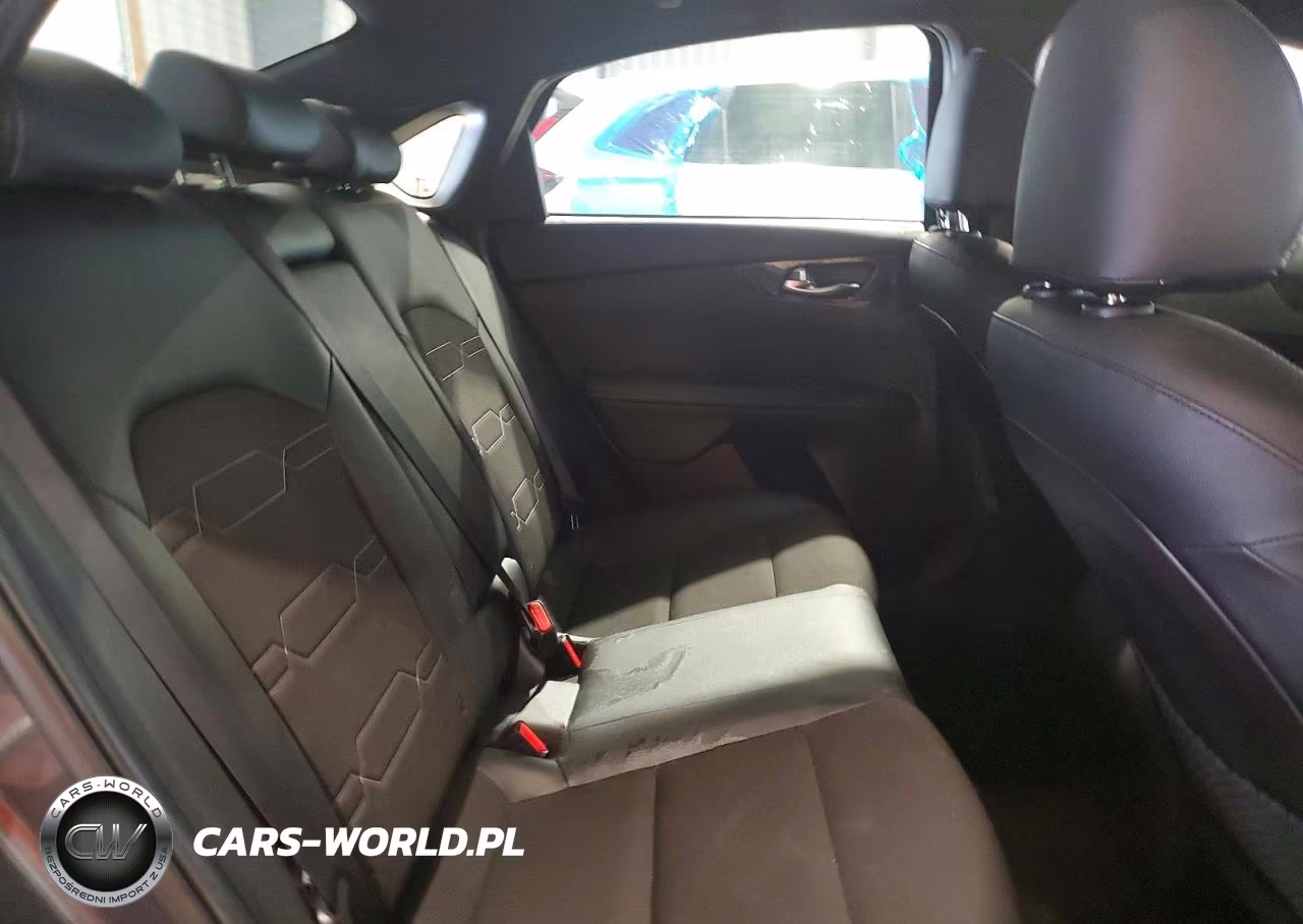 2022 Kia Forte Gt Line VIN:3KPF54AD1NE435497 - 10