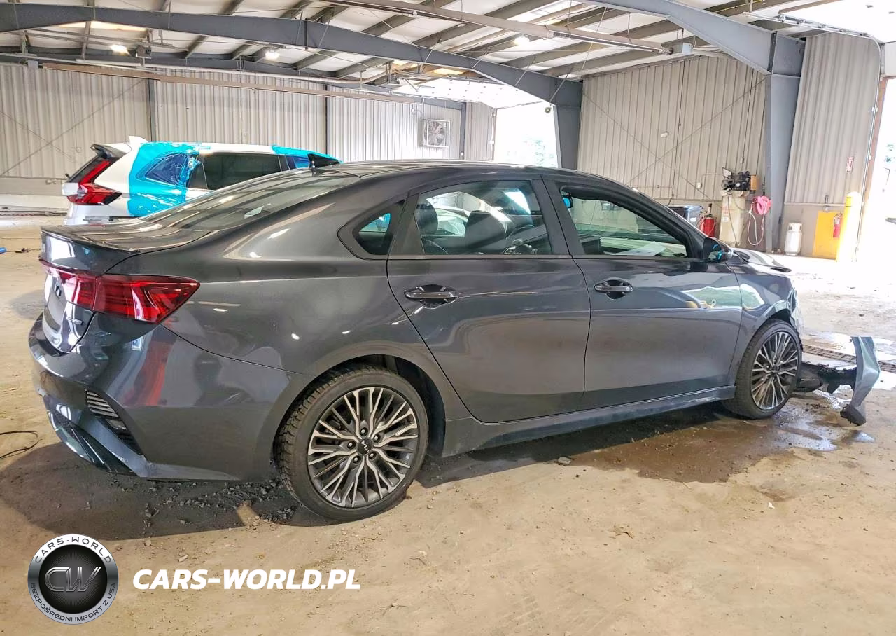 2022 Kia Forte Gt Line VIN:3KPF54AD1NE435497 - 3