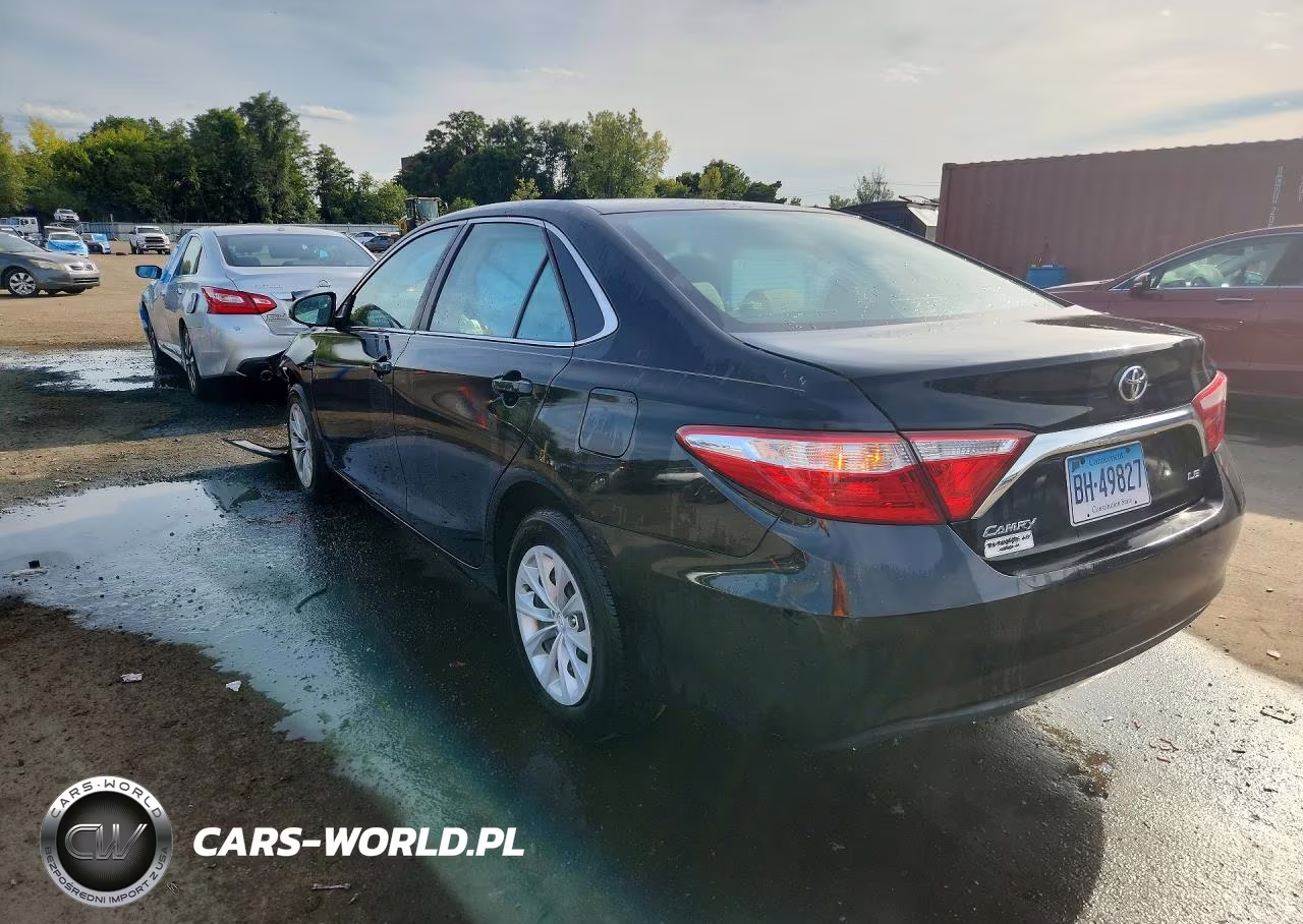 2015 Toyota Camry Le VIN:4T4BF1FK2FR452329 - 2