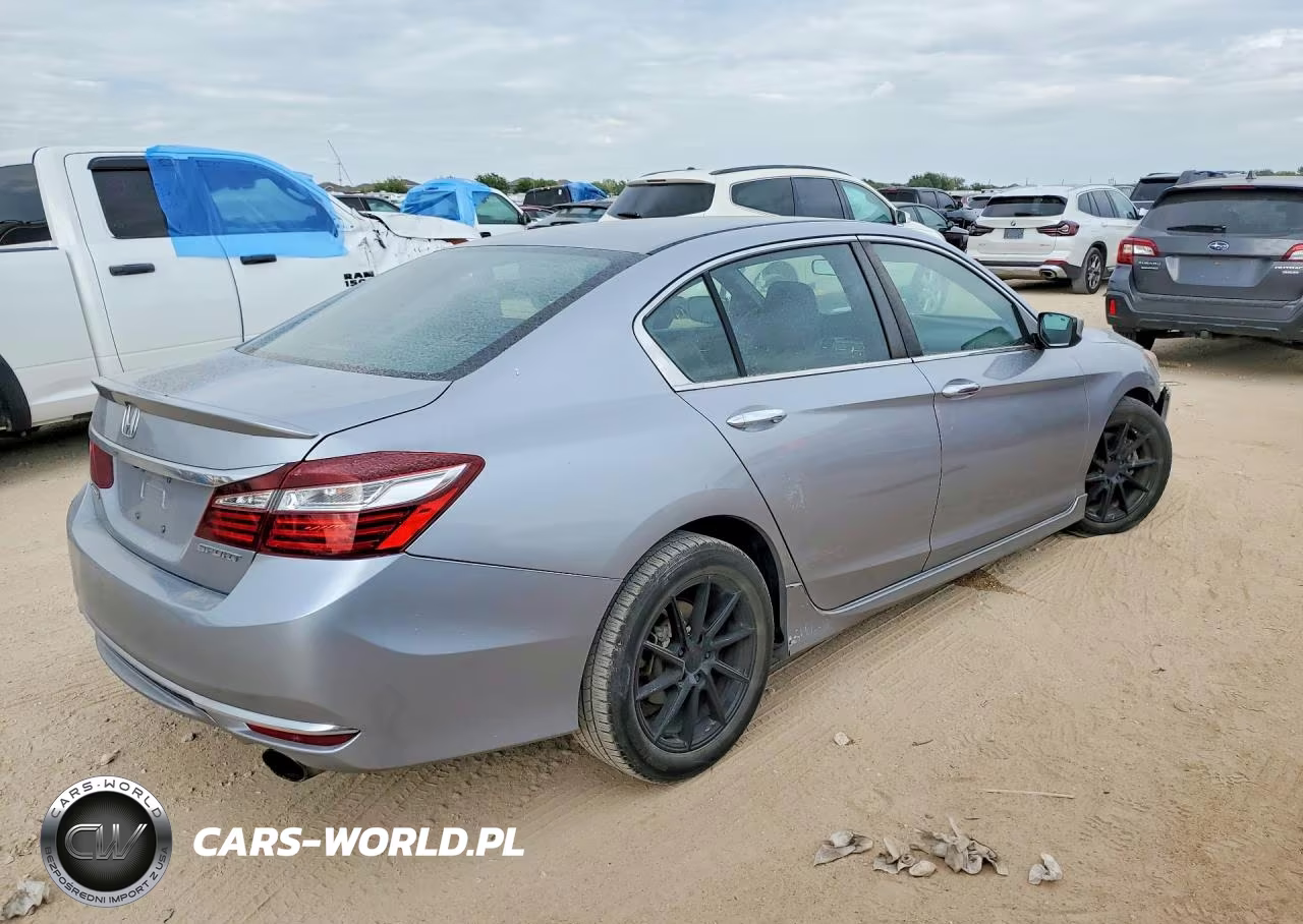 2016 Honda Accord Sport VIN:1HGCR2F5XGA244004 - 3