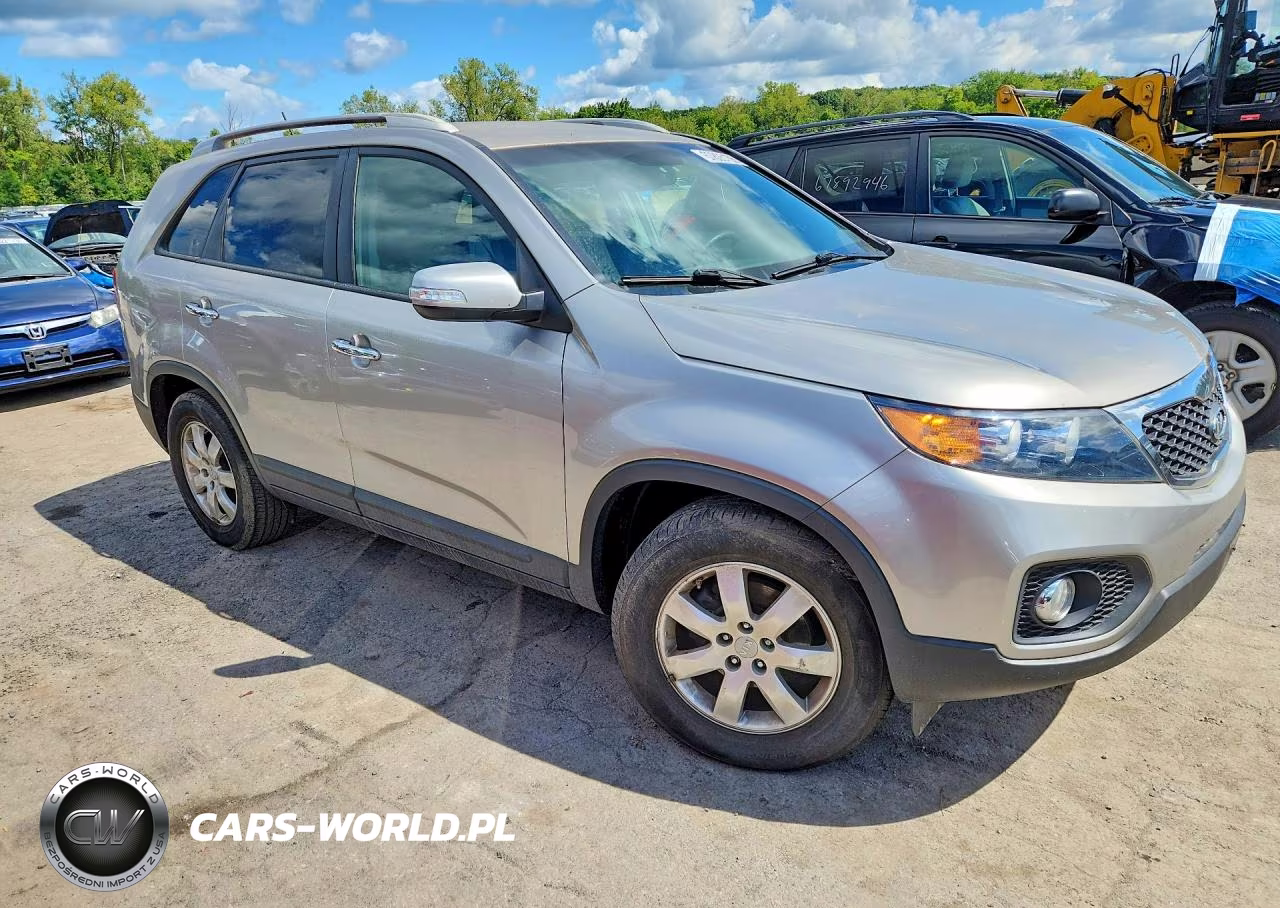 2012 Kia Sorento Lx VIN:5XYKT3A63CG303213 - 4