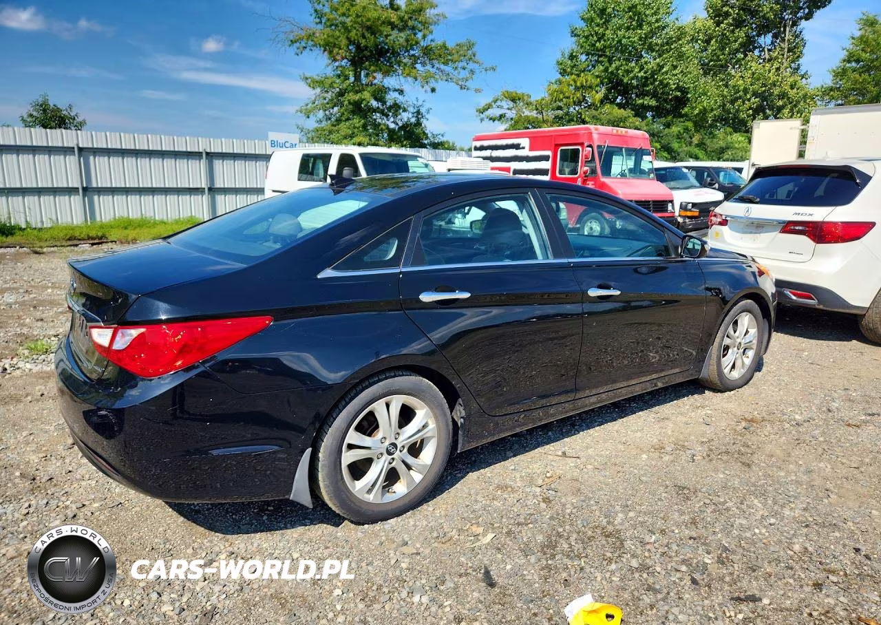 2013 Hyundai Sonata Limited VIN:5NPEC4AC3DH704313 - 3