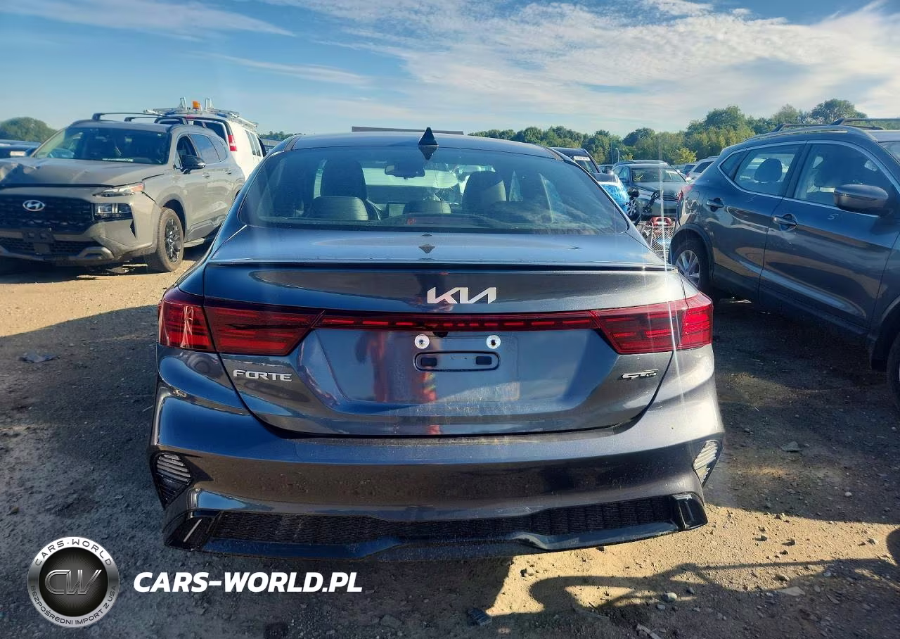 2022 Kia Forte Gt Line VIN:3KPF54AD5NE470236 - 6