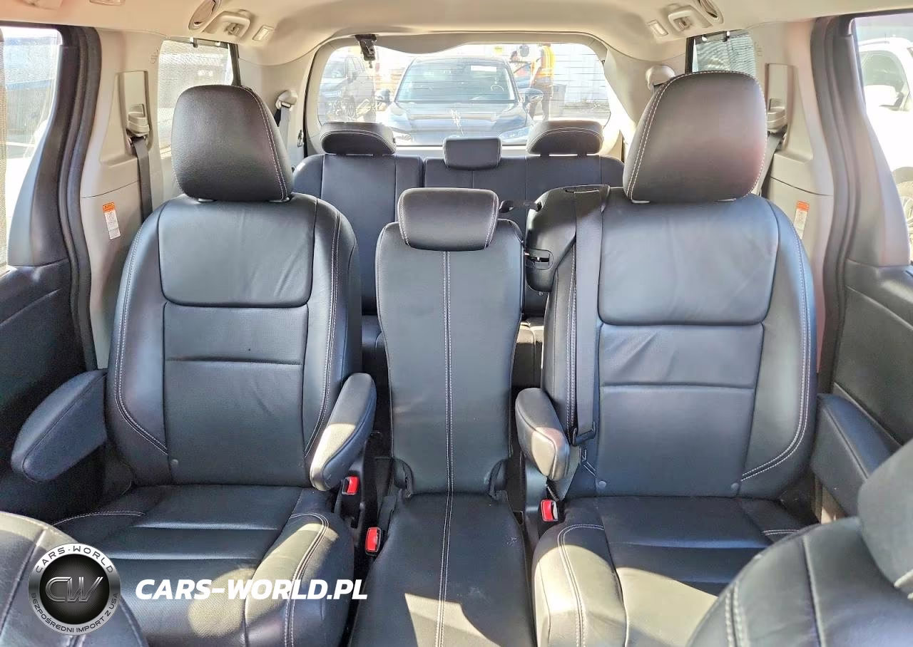 2017 Toyota Sienna Se VIN:5TDXZ3DC1HS864512 - 10