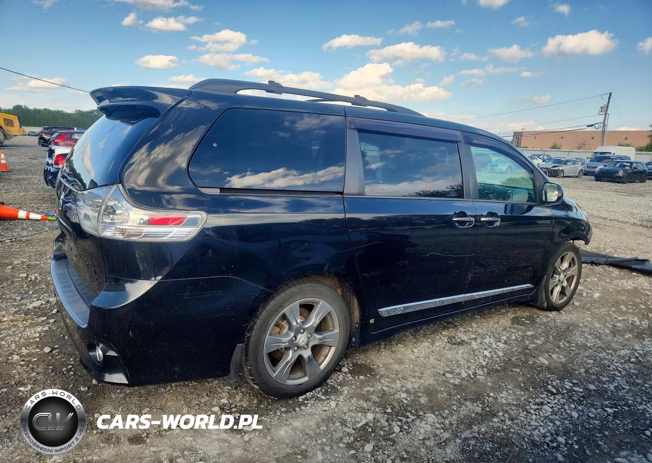 2017 Toyota Sienna Se VIN:5TDXZ3DC1HS864512 - 3