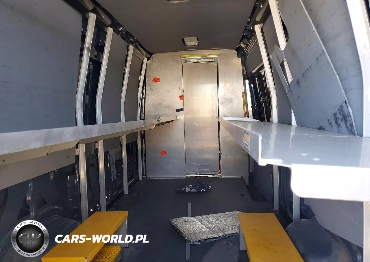 2019 Mercedes-Benz Sprinter 2500-3500 VIN:WD4PF1CD3KP122417 - 10