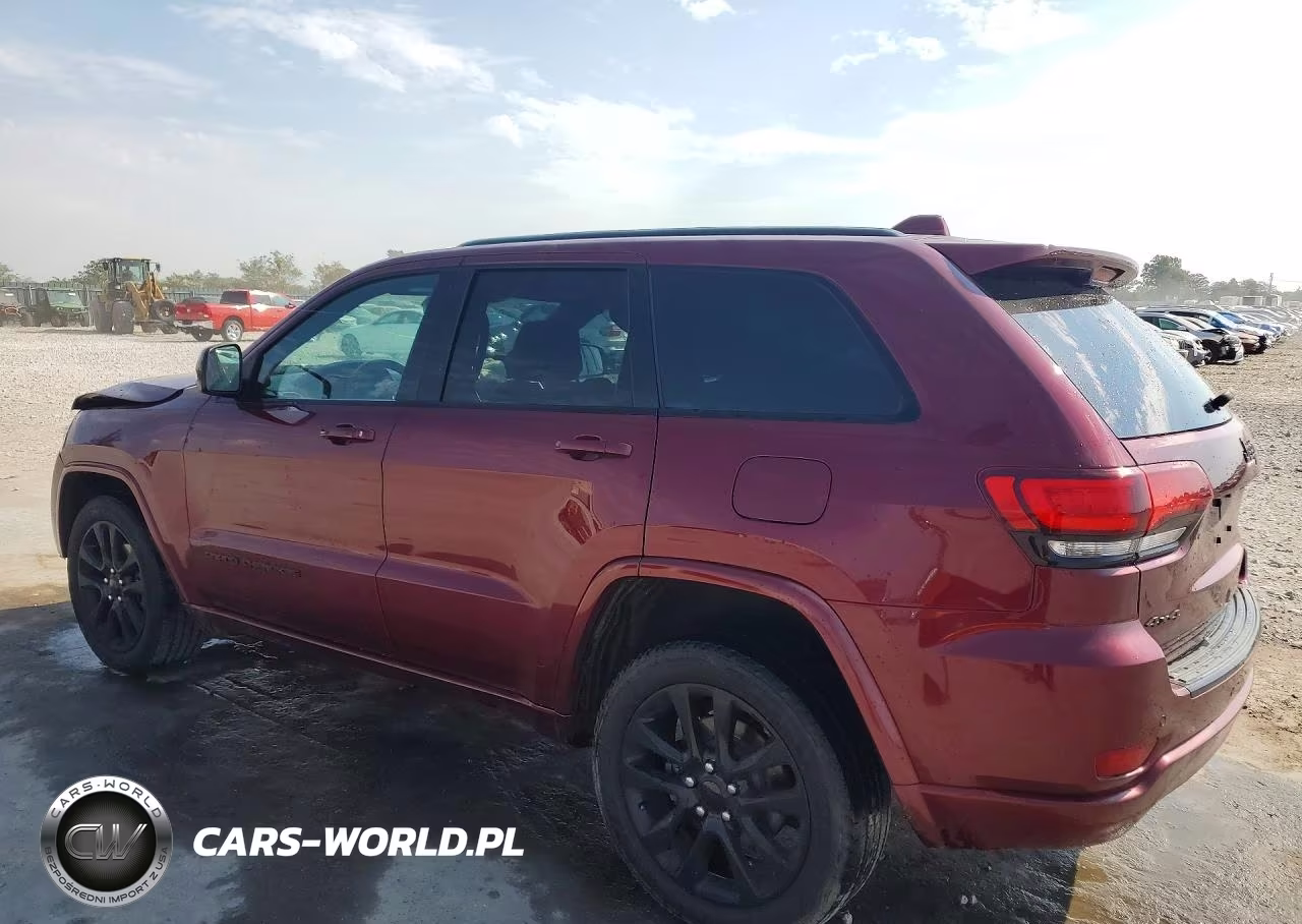 2017 Jeep Grand Cherokee Laredo VIN:1C4RJFAG2HC946629 - 2