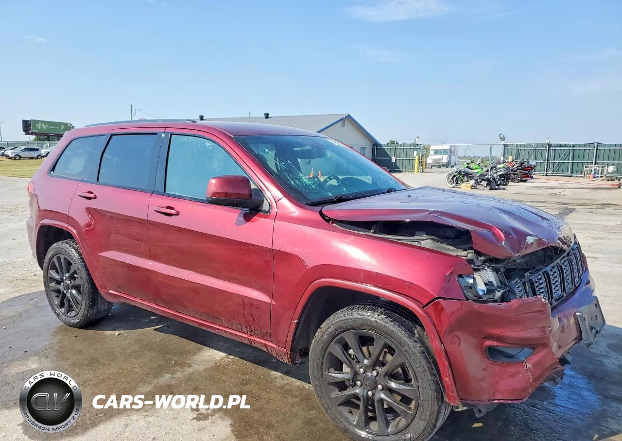 2017 Jeep Grand Cherokee Laredo VIN:1C4RJFAG2HC946629 - 4