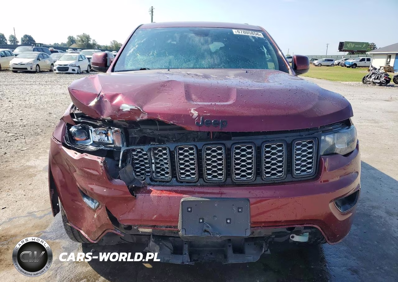 2017 Jeep Grand Cherokee Laredo VIN:1C4RJFAG2HC946629 - 5
