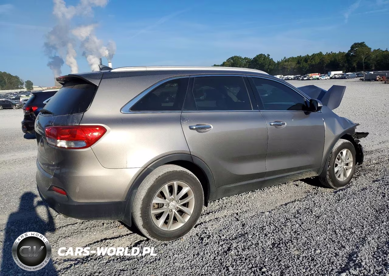 2018 Kia Sorento Lx VIN:5XYPG4A33JG352852 - 3