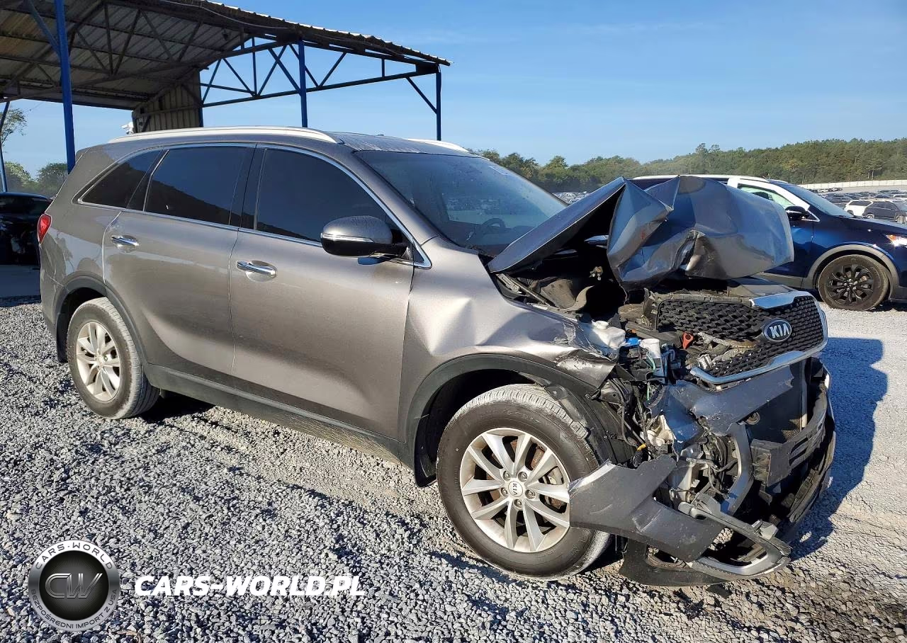 2018 Kia Sorento Lx VIN:5XYPG4A33JG352852 - 4