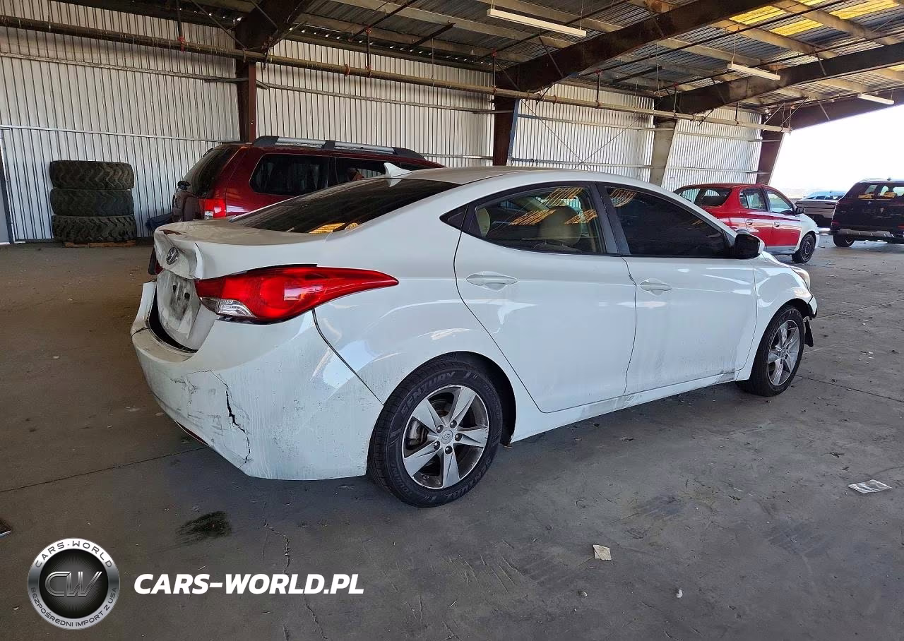 2013 Hyundai Elantra Gls VIN:5NPDH4AE8DH432663 - 3