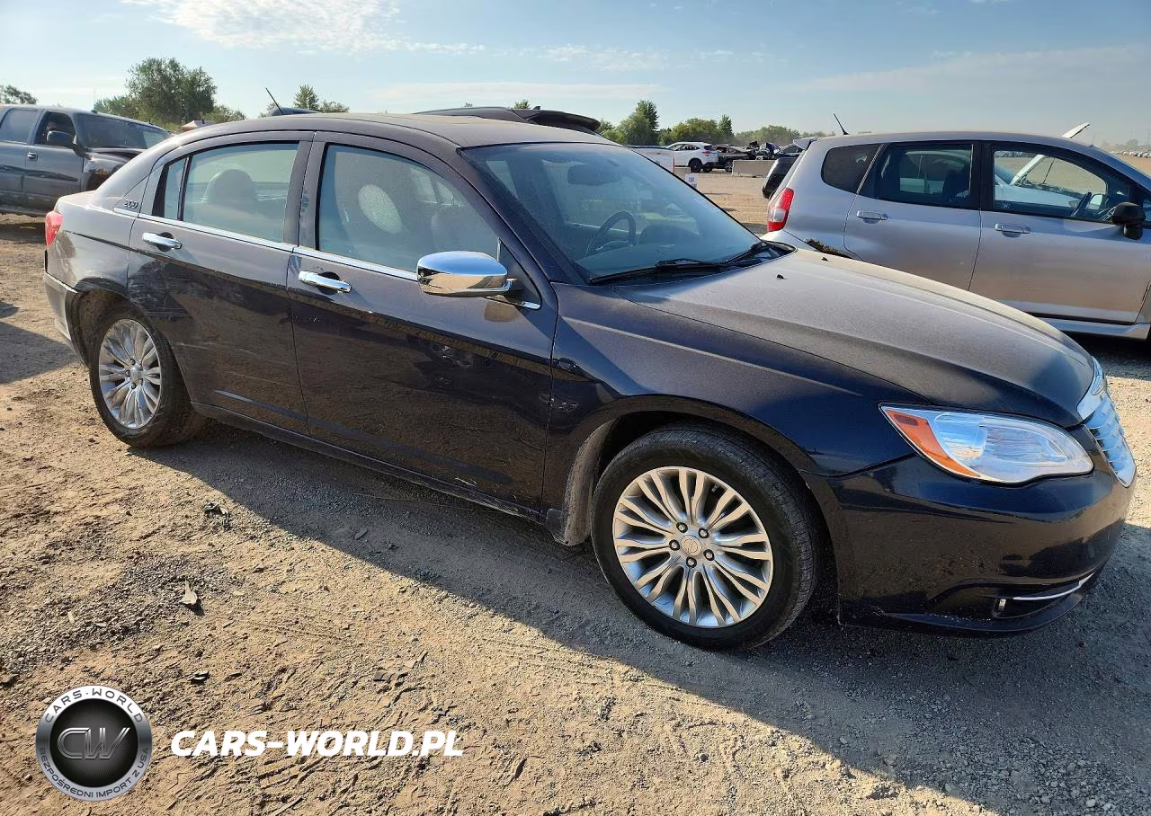 2012 Chrysler 200 Limited VIN:1C3CCBCG0CN116867 - 4