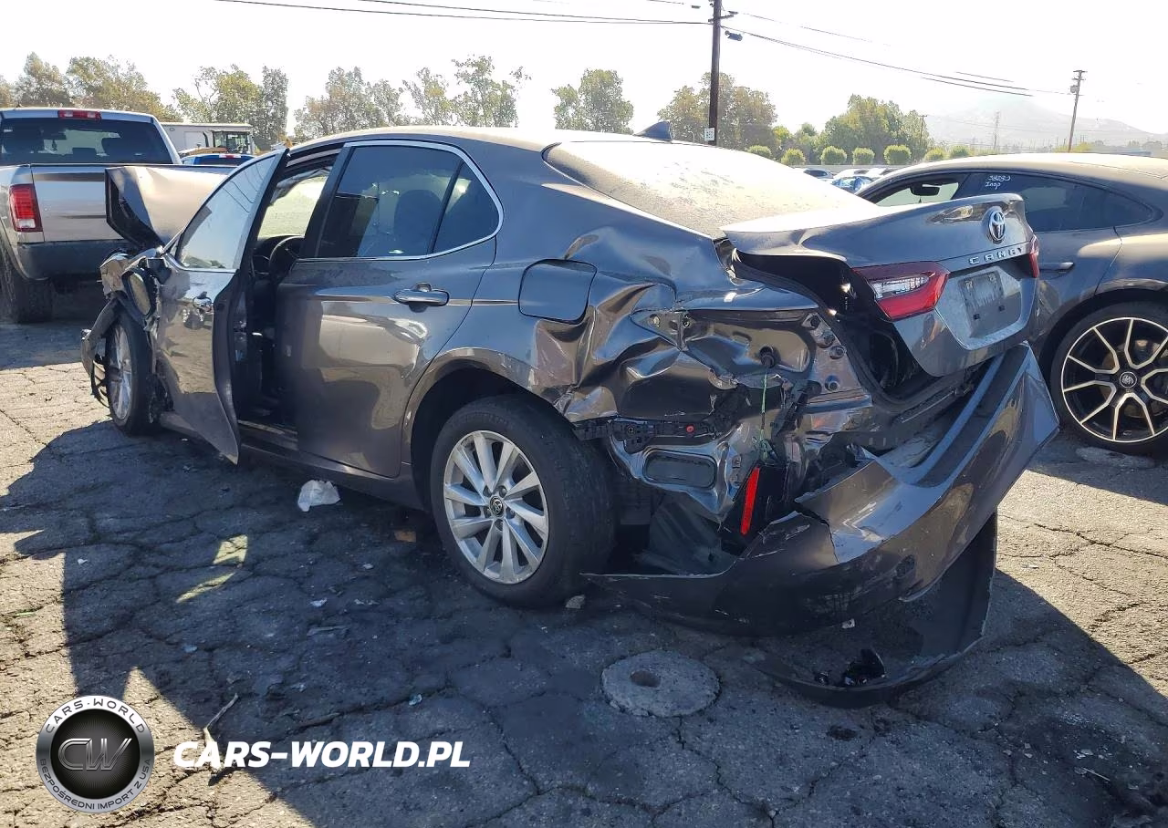 2022 Toyota Camry Le VIN:4T1R11AK7NU705061 - 2