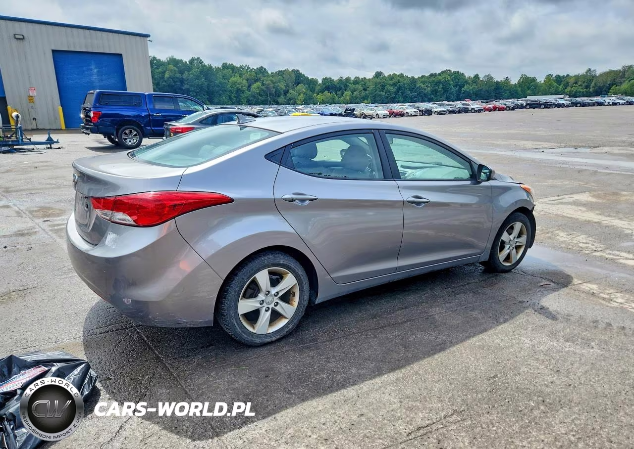 2013 Hyundai Elantra Gls VIN:KMHDH4AE5DU790000 - 3