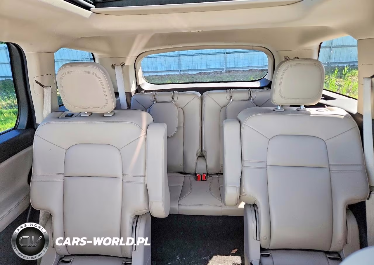 2022 Lincoln Aviator VIN:5LM5J6XC6NGL21859 - 10
