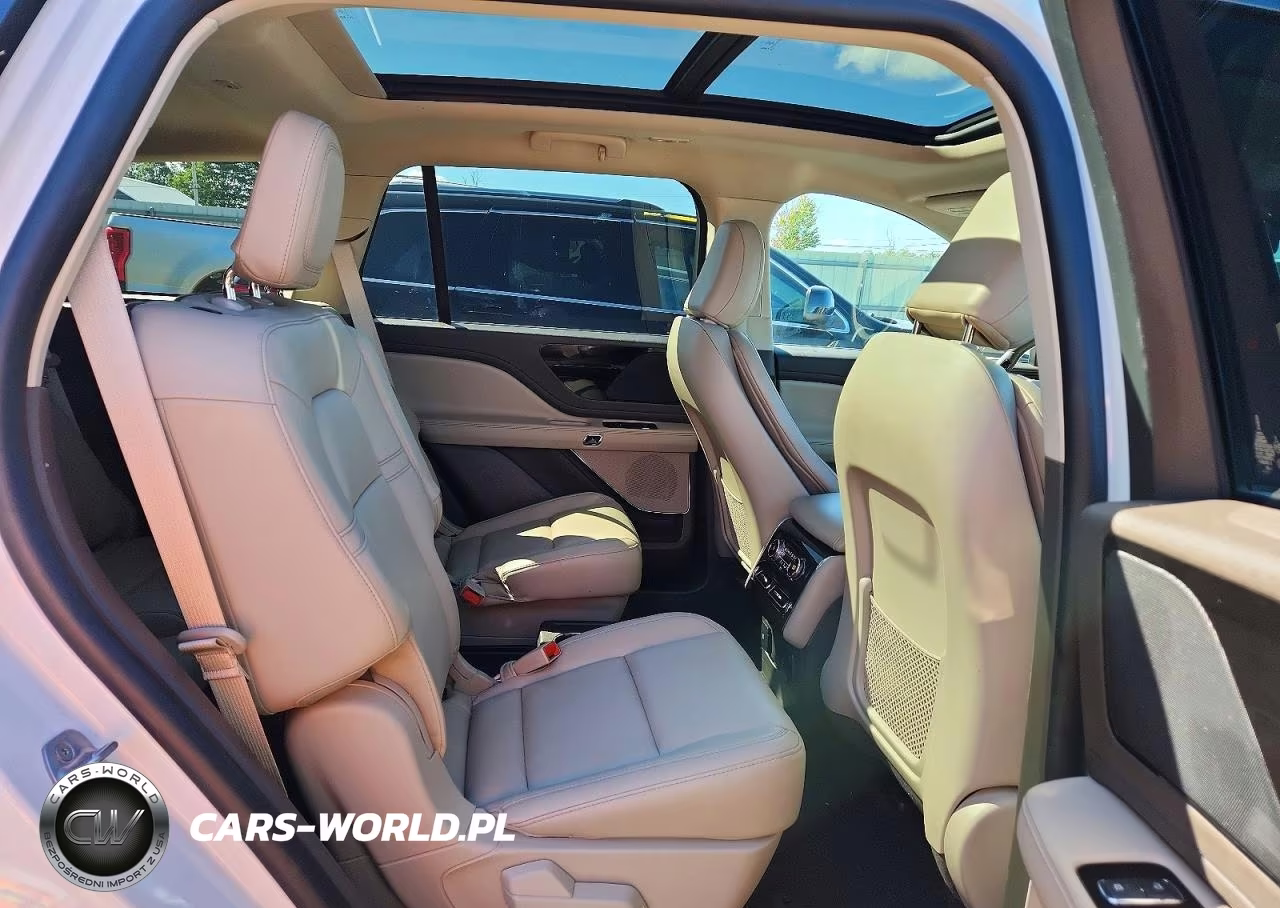 2022 Lincoln Aviator VIN:5LM5J6XC6NGL21859 - 11