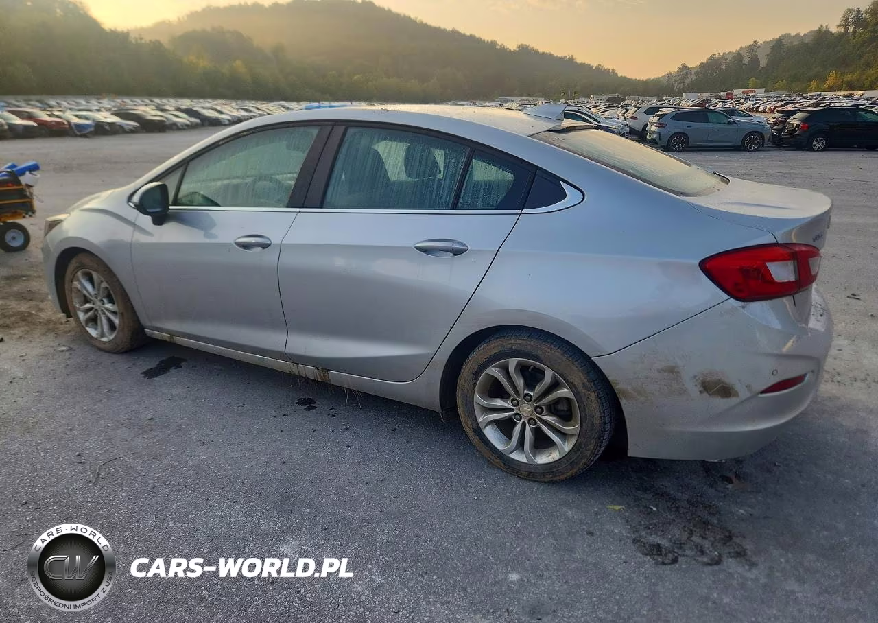 2019 Chevrolet Cruze Lt VIN:1G1BE5SM2K7107173 - 2
