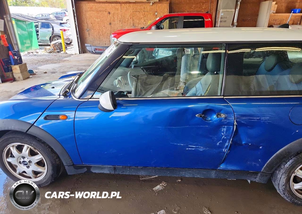 2006 Mini Cooper VIN:WMWRC33526TJ76933 - 7