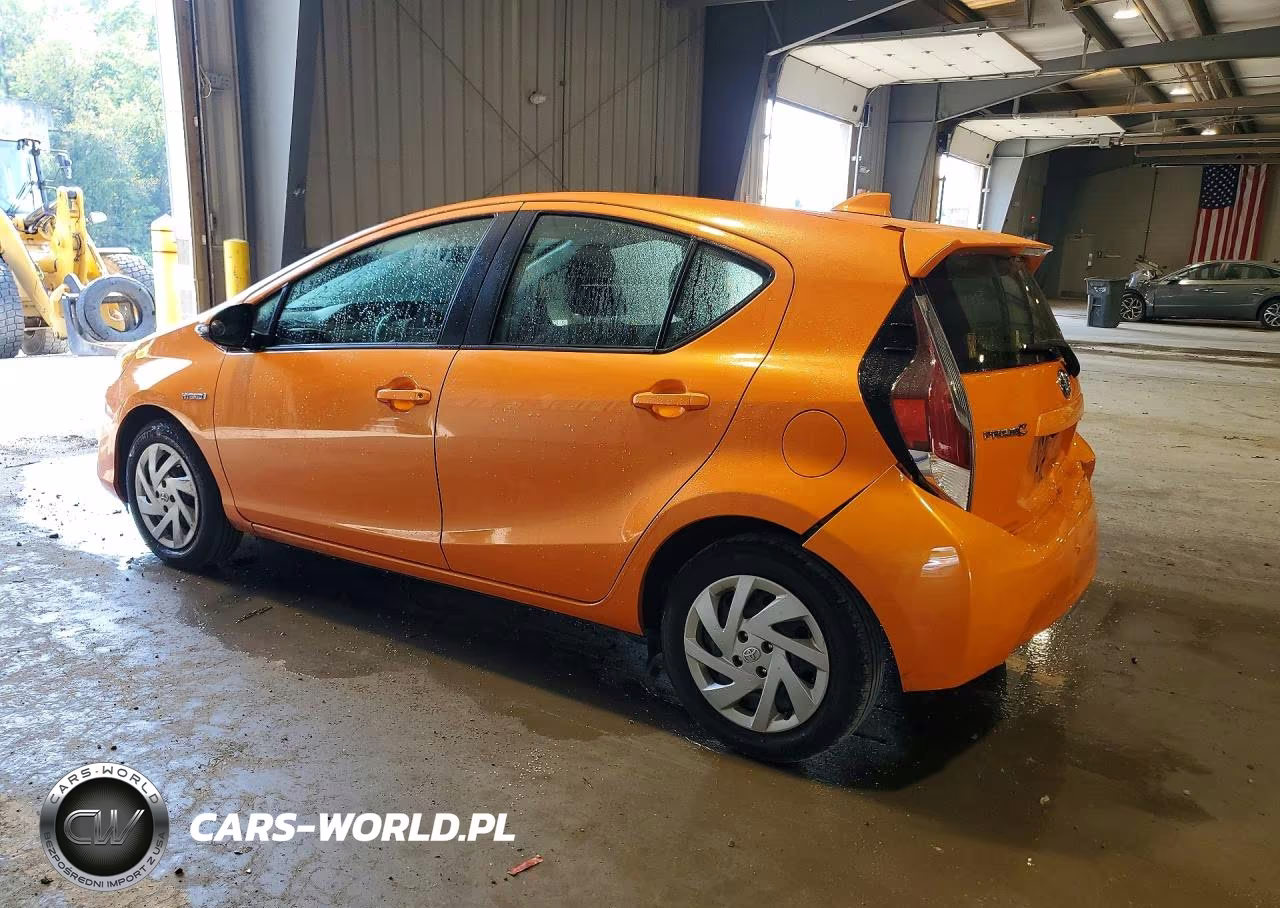 2015 Toyota Prius C Two VIN:JTDKDTB34F1105519 - 2